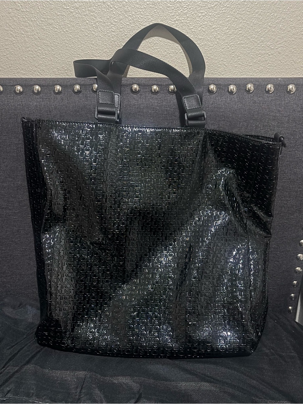 Black Glossy Tous Tote Bag with Embossed Pattern - Women